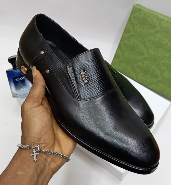 Gucci Leather Shoes Black