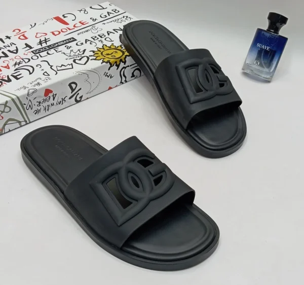 Mens luxury slides Mens luxury slides